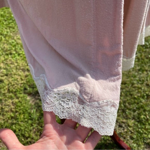 Eberjey Robe pink long sleeve women’s size small pink with lace trim - Picture 2 of 5